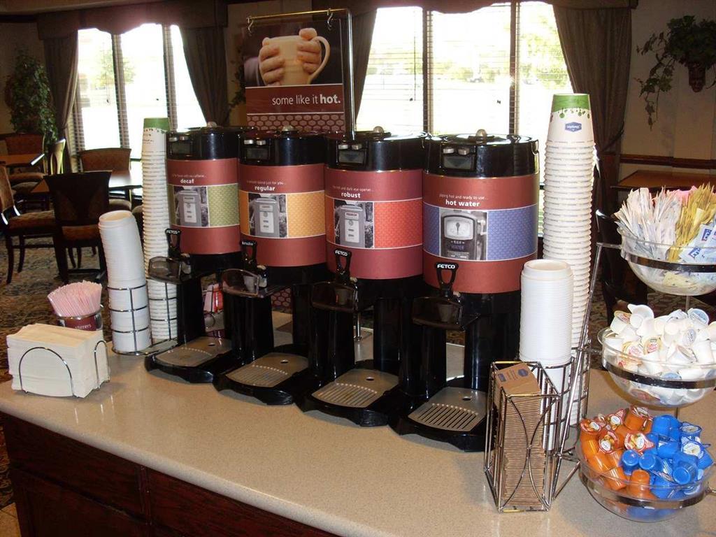 Hampton By Hilton Oklahoma City I-40 East- Tinker Afb Midwest City Restoran gambar